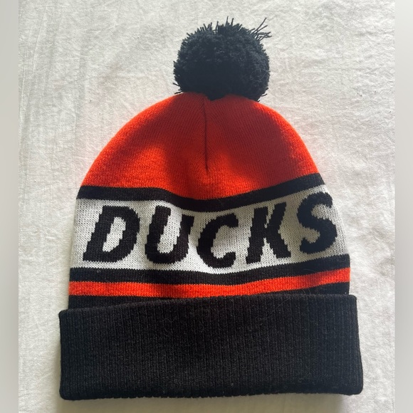 NHL Anaheim Duck Beanie - Picture 1 of 4